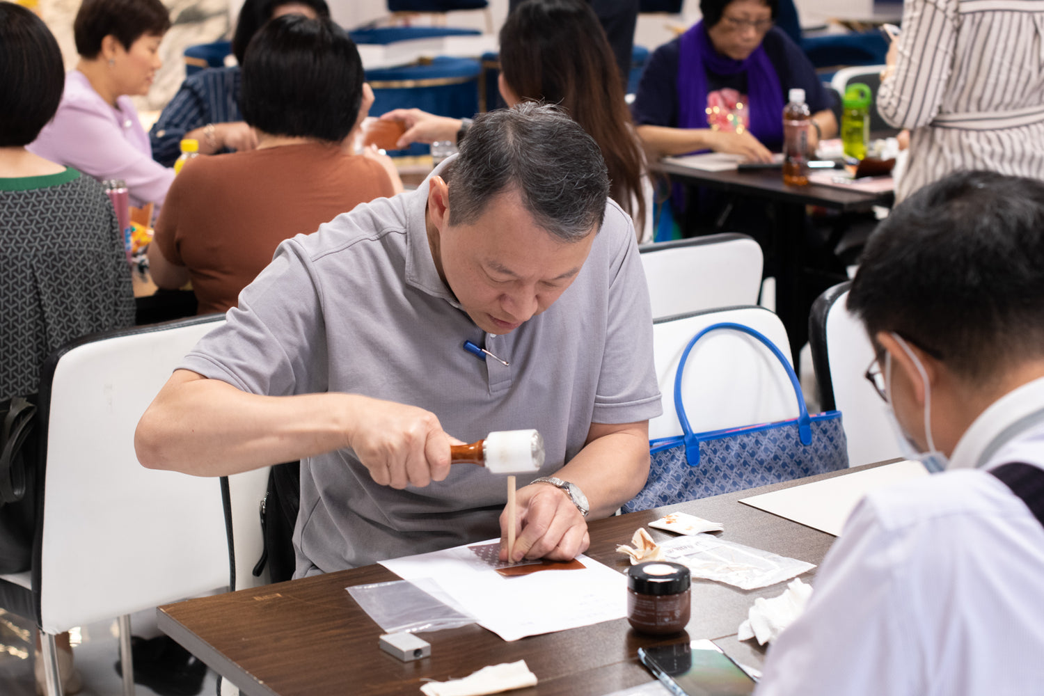 Leather Workshop with tailor-made packing and services design for corporate event organized by The Hubble Studio.